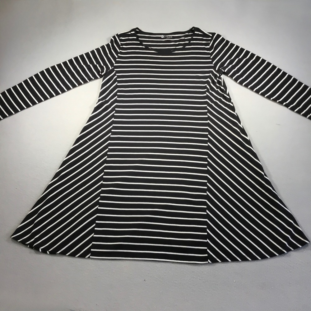 Stylus Black White Striped Long Sleeve A-Line Knit Dress Size M Scoop Neck